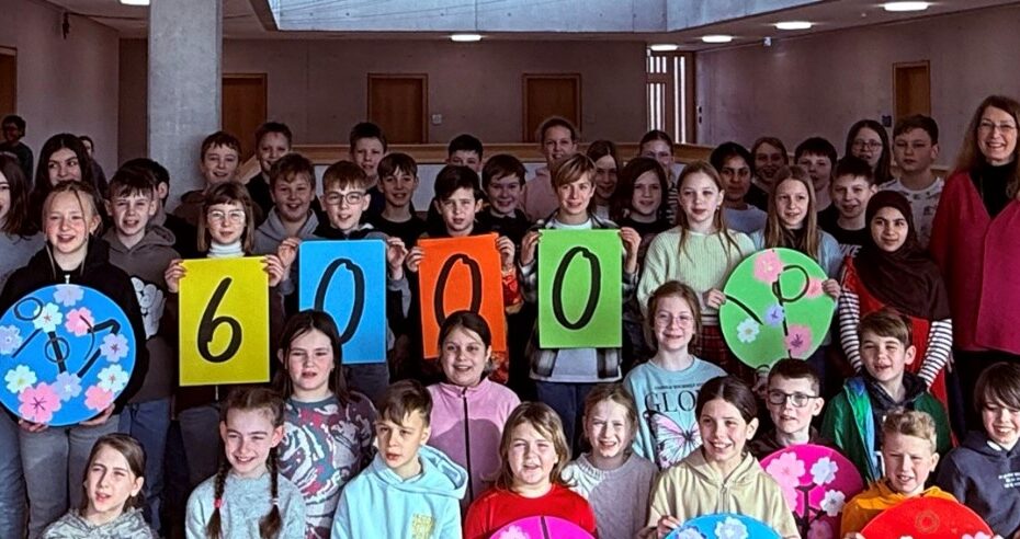 Feierliche Übergabe der Spende an das Projekt Leben braucht Wasser